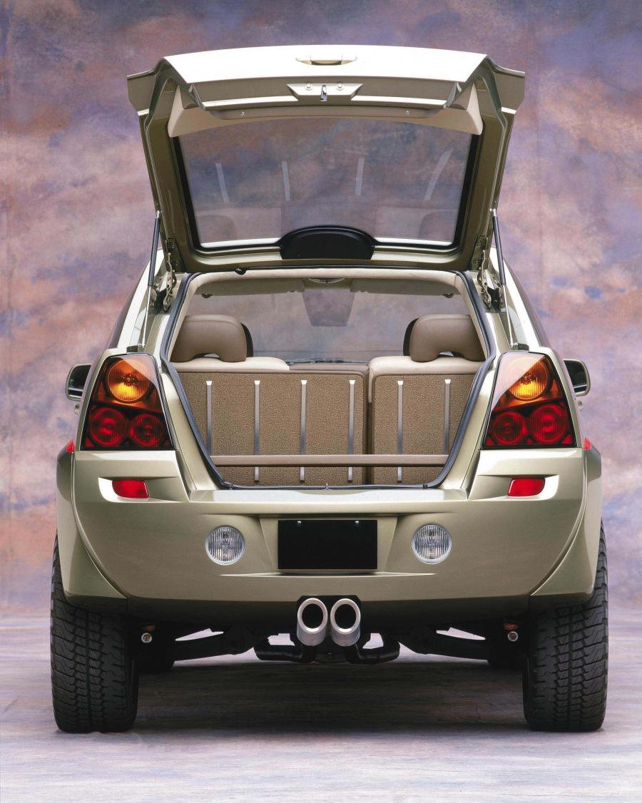  Jeep Varsity 2002 года  (фото 2 из 9)